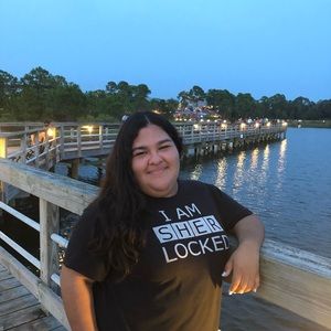 Meet your Posher, Valeria